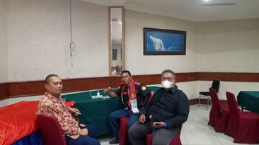 Poltak Simanjuntak, bersama Pimpinan Redaksi Media Berantas Kriminal.